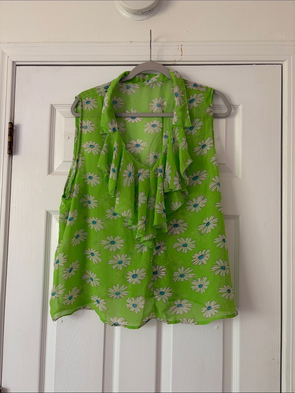Vintage Green Floral Sleeveless blouse